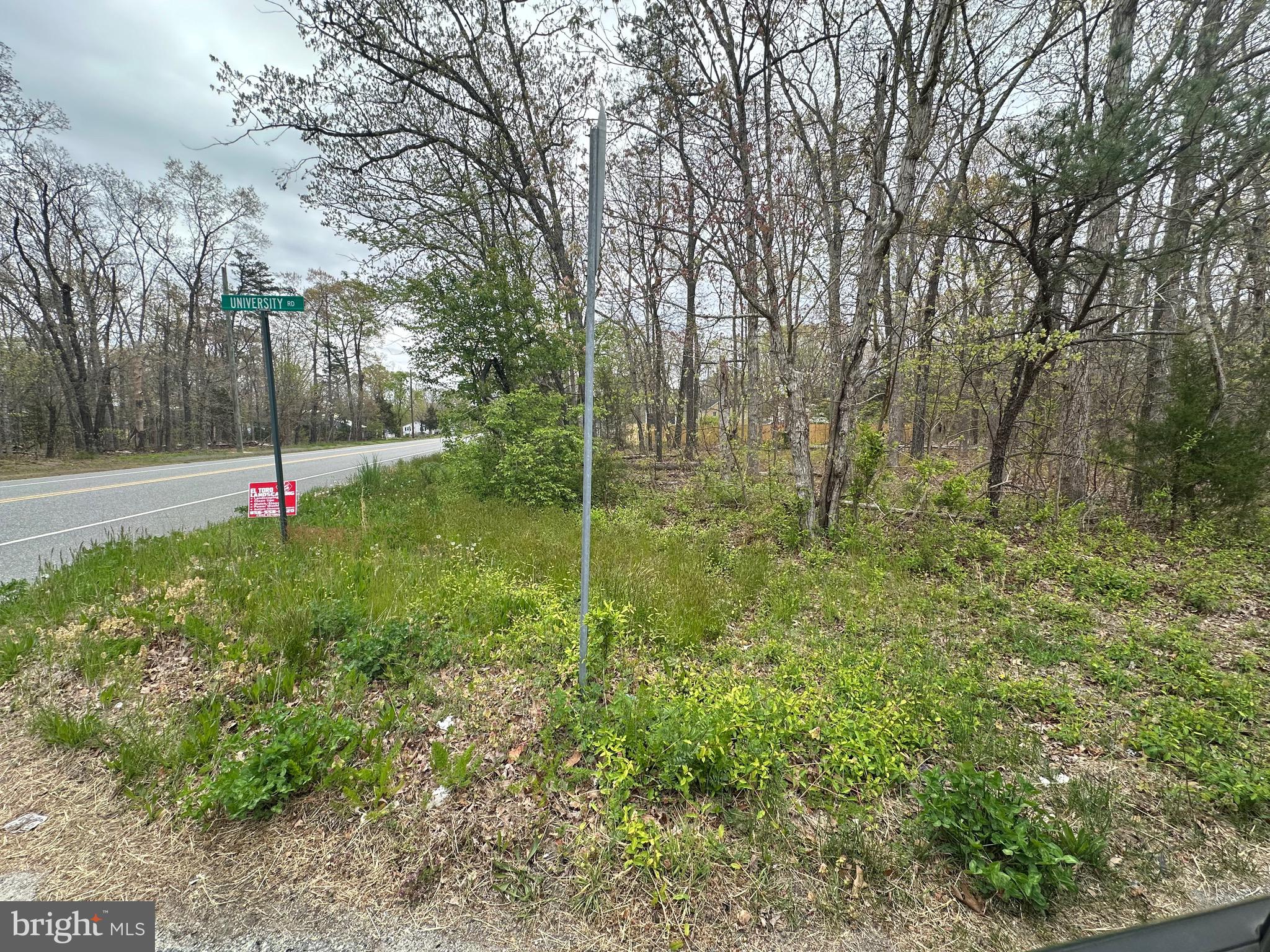 715 W BUCKSHUTEM ROAD W