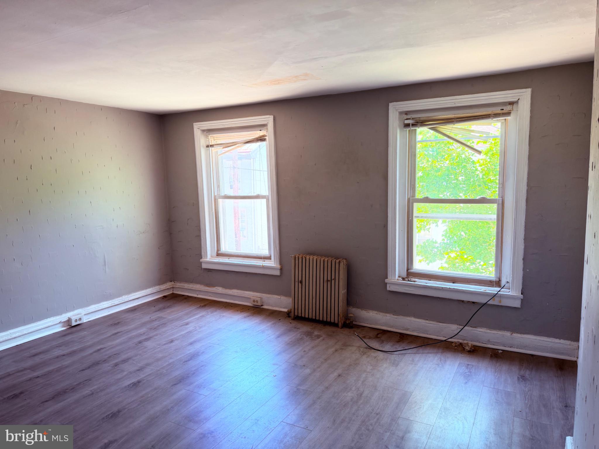 NORRISTOWN - Residential