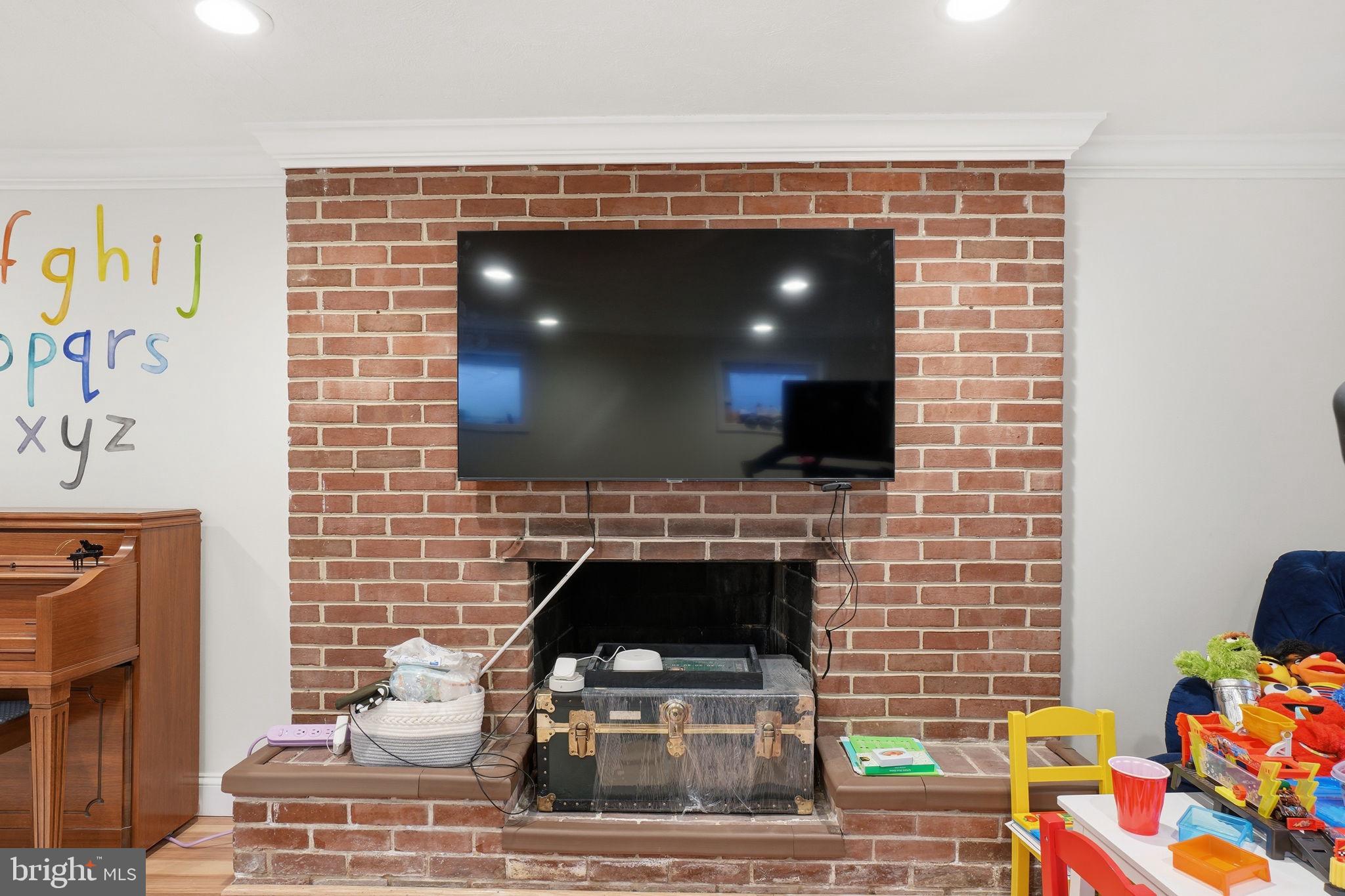 AURORA HILLS - Residential