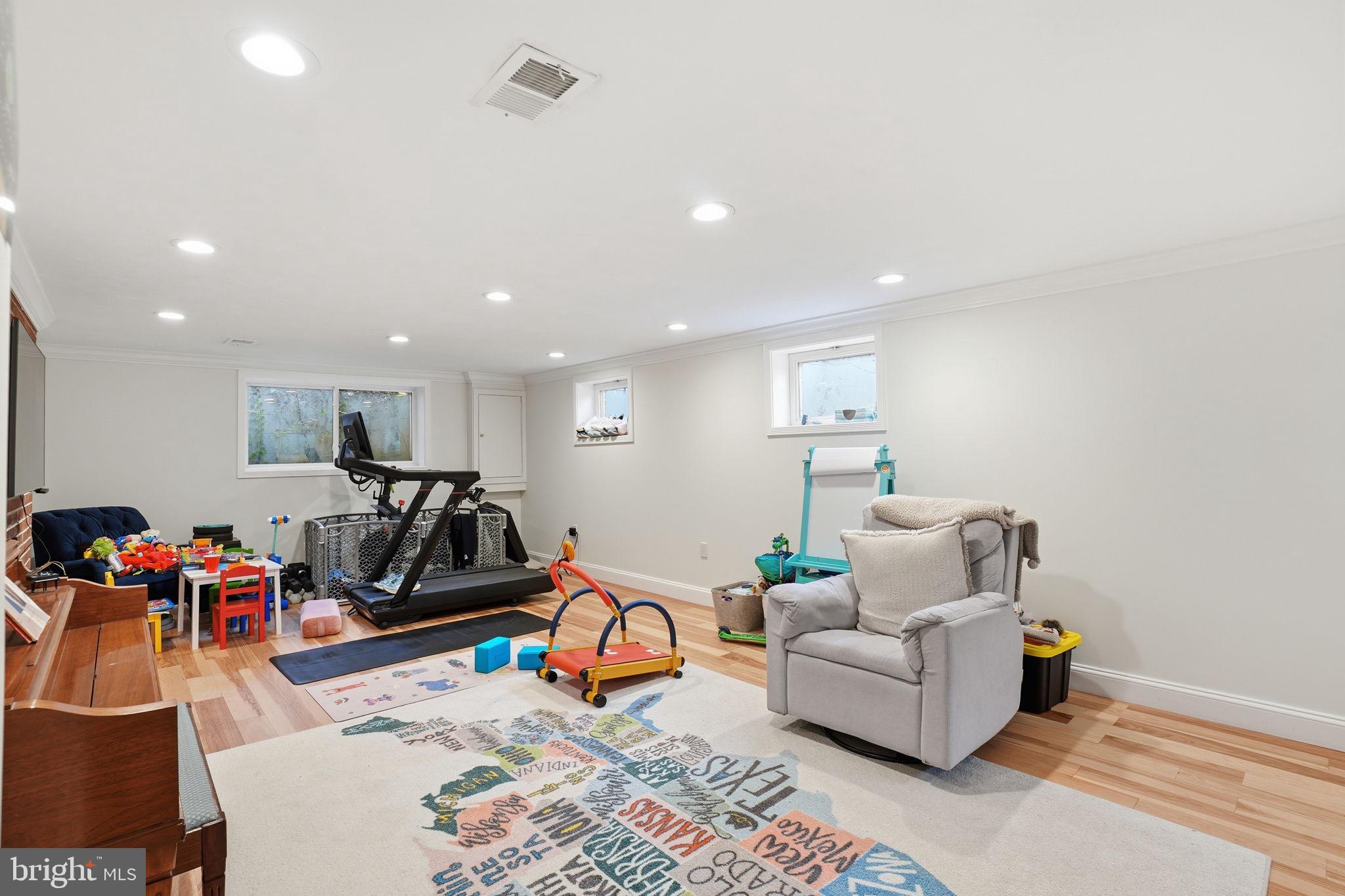 AURORA HILLS - Residential