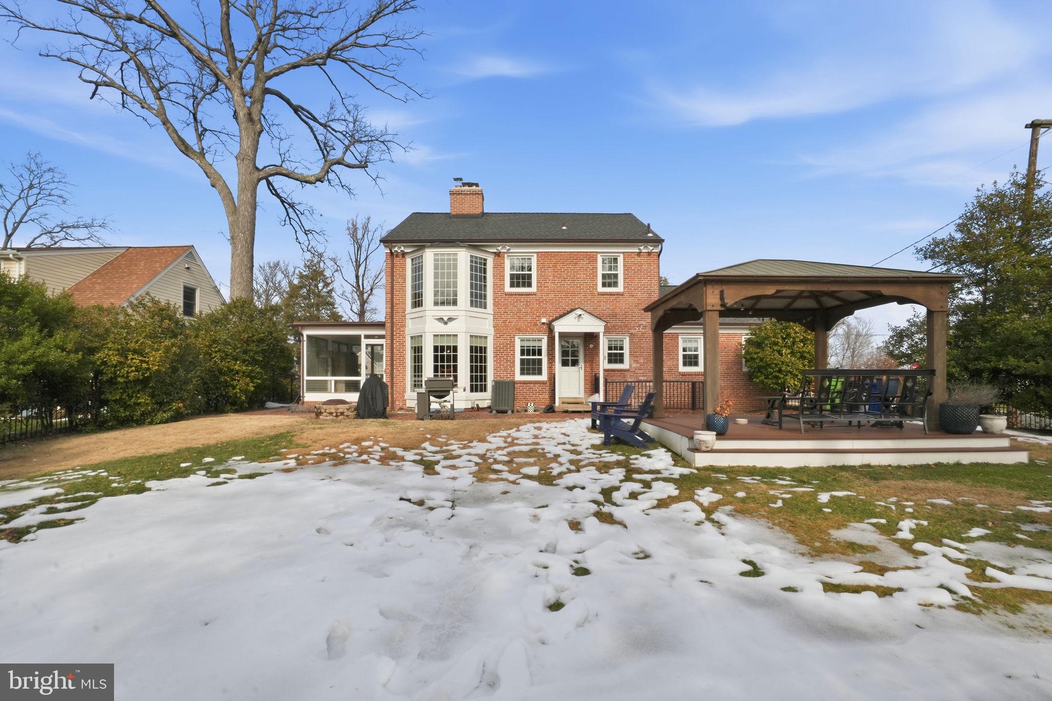 AURORA HILLS - Residential