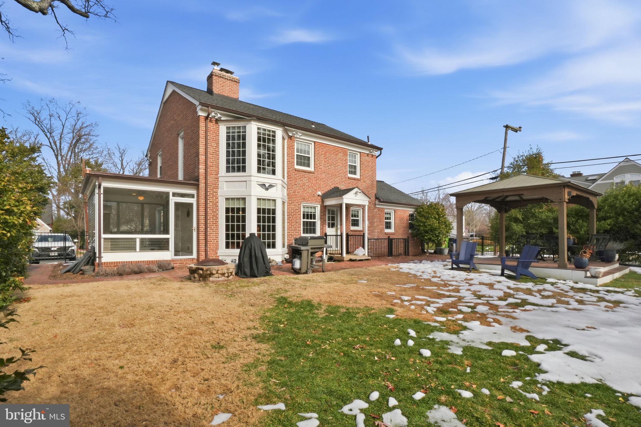 AURORA HILLS - Residential