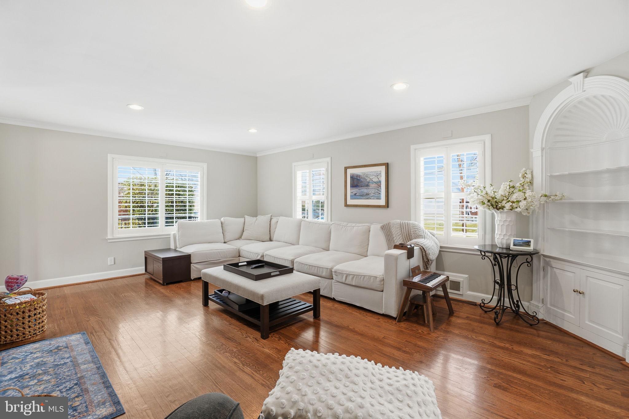 AURORA HILLS - Residential