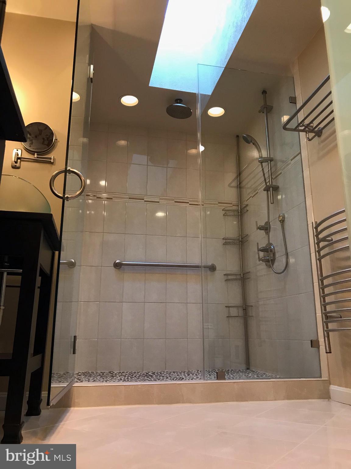 CENTRE RIDGE - Residential Lease