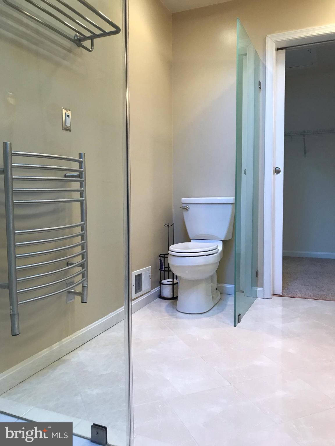 CENTRE RIDGE - Residential Lease