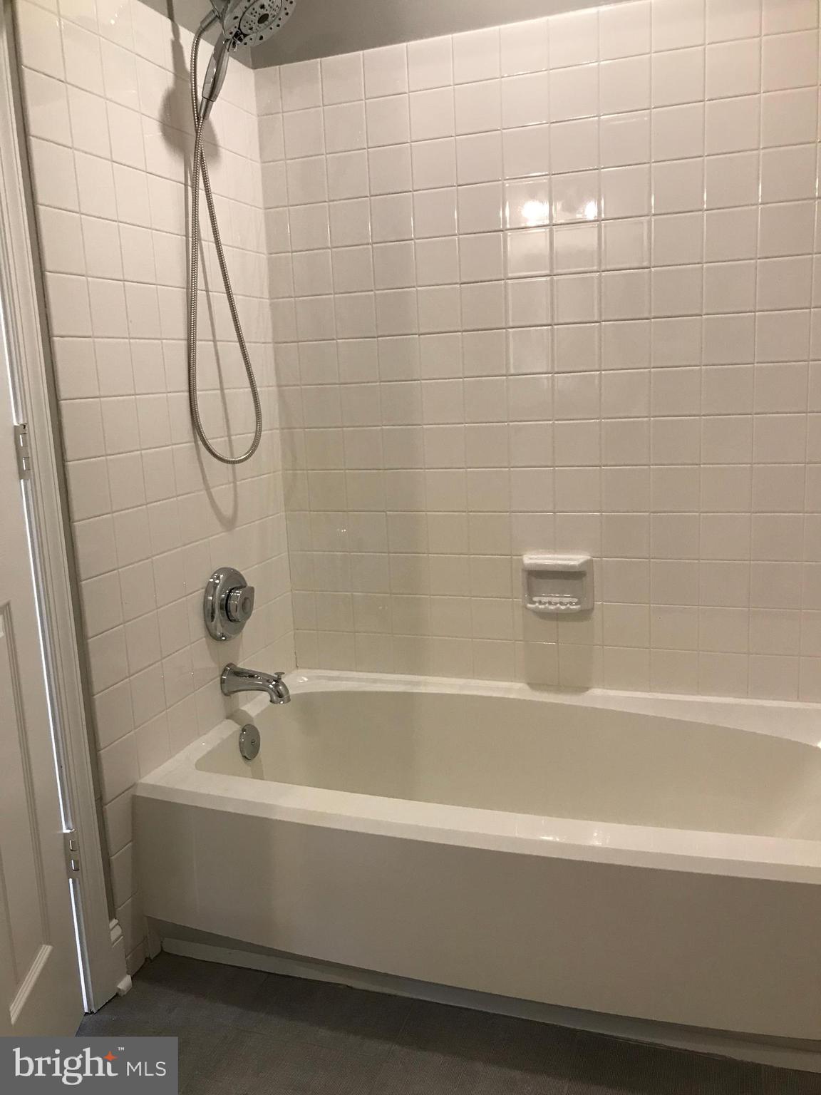 CENTRE RIDGE - Residential Lease