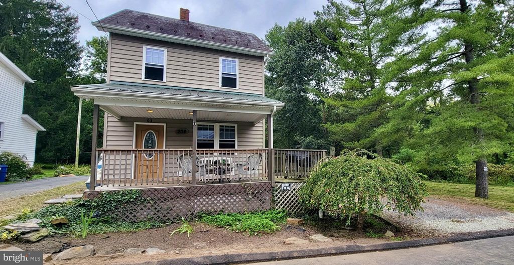 Photo of 204 Parke Street, DELTA, PA 17314 (MLS # PAYK2089580)