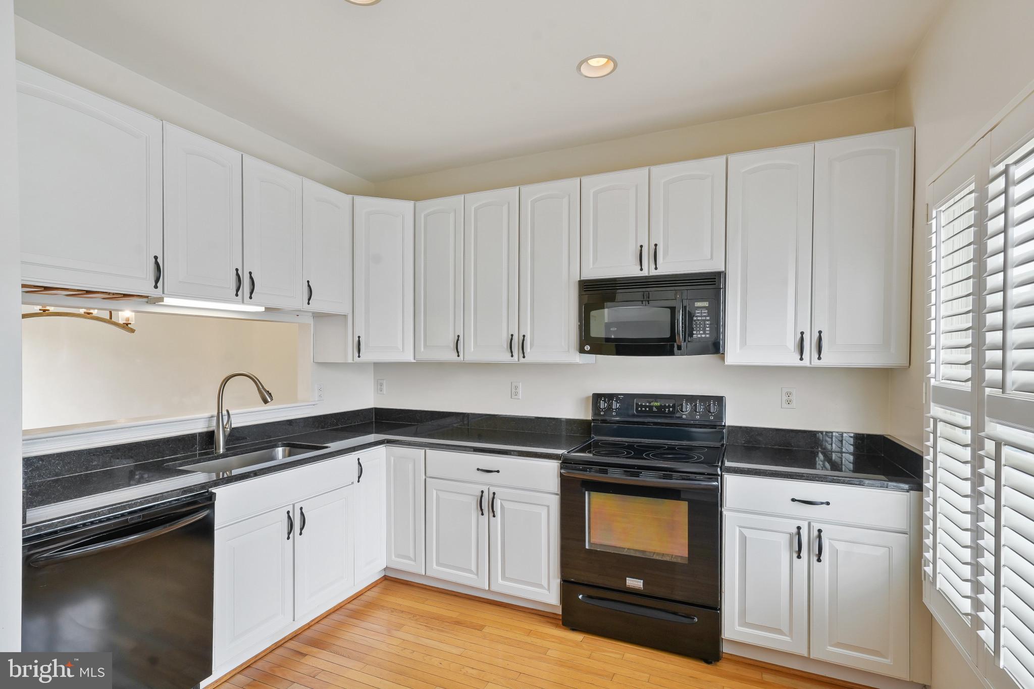 BAYSIDE - Residential