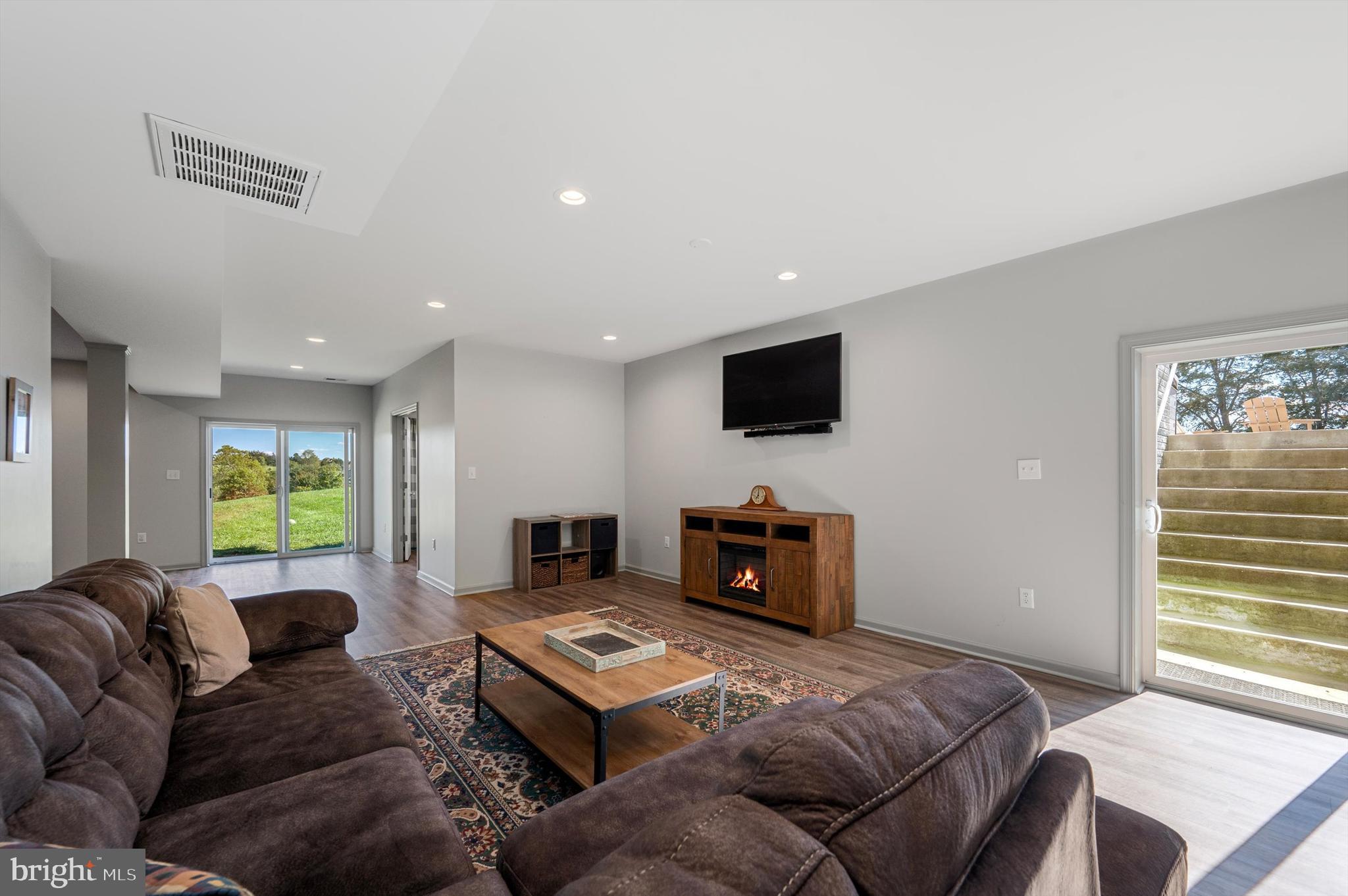 KENDALL MILLS - Residential