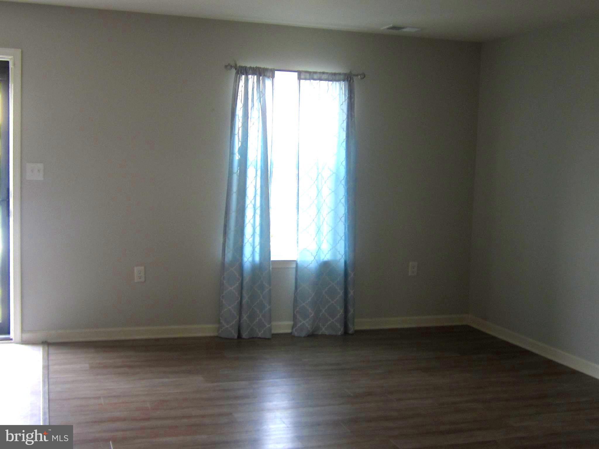 MCCAULEY CROSSING - Residential Lease