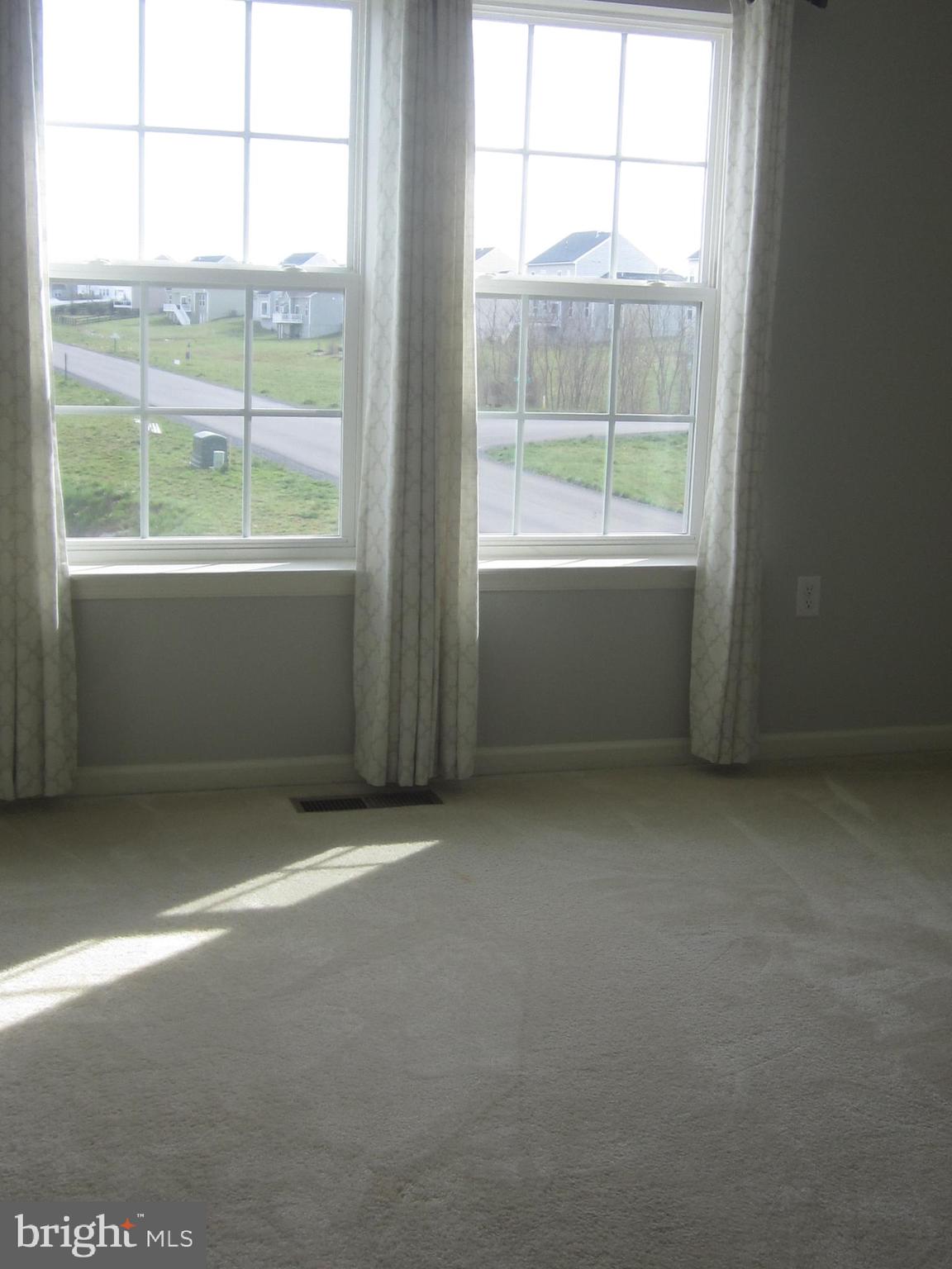 MCCAULEY CROSSING - Residential Lease