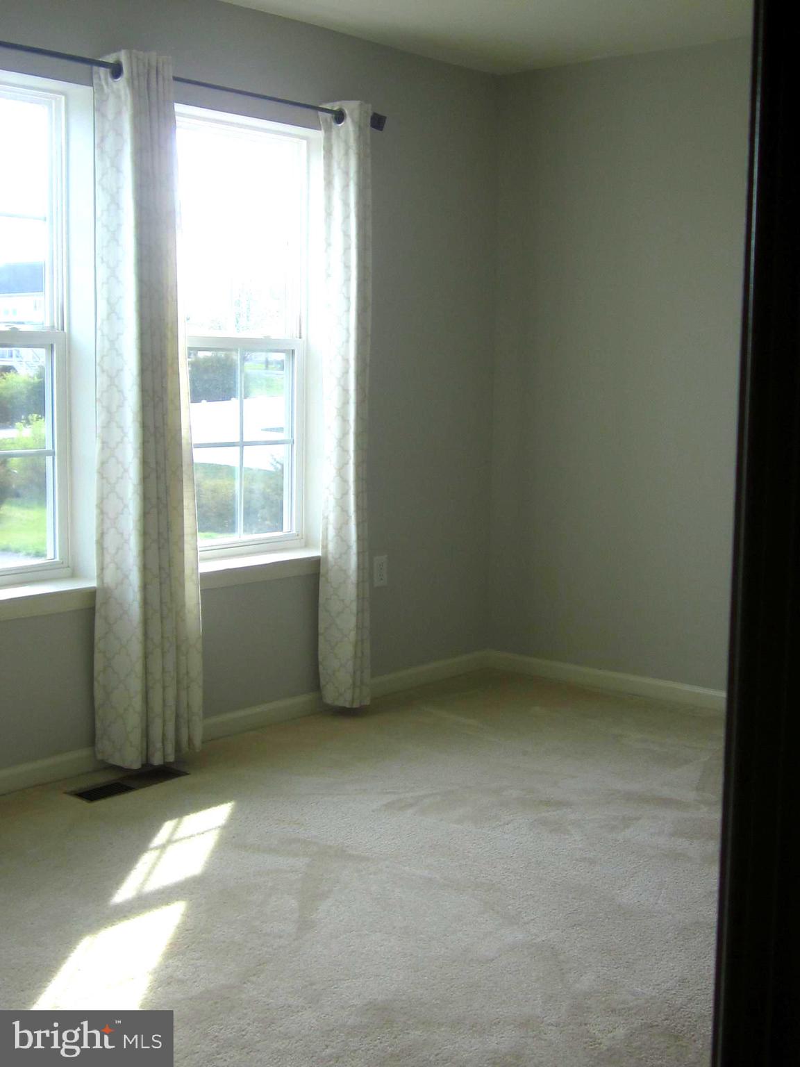 MCCAULEY CROSSING - Residential Lease