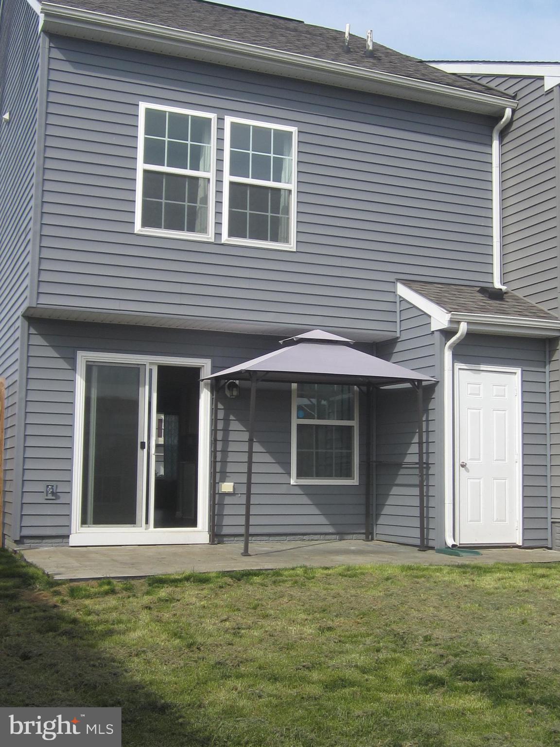 MCCAULEY CROSSING - Residential Lease