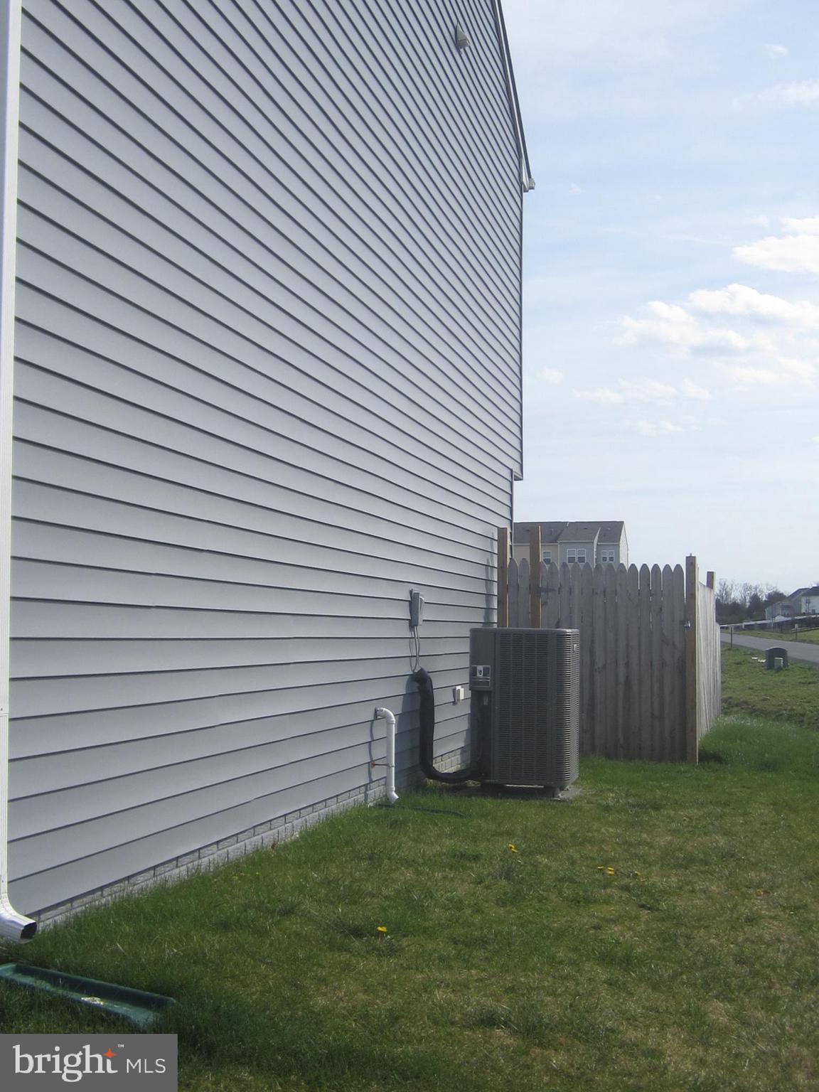 MCCAULEY CROSSING - Residential Lease