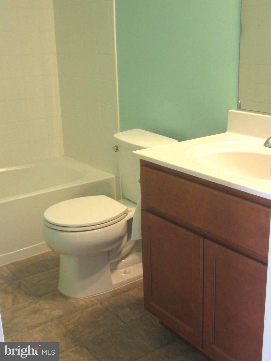 MCCAULEY CROSSING - Residential Lease