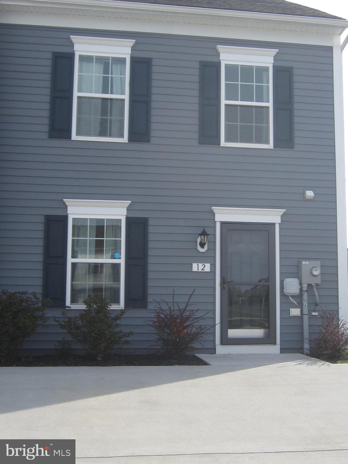 MCCAULEY CROSSING - Residential Lease