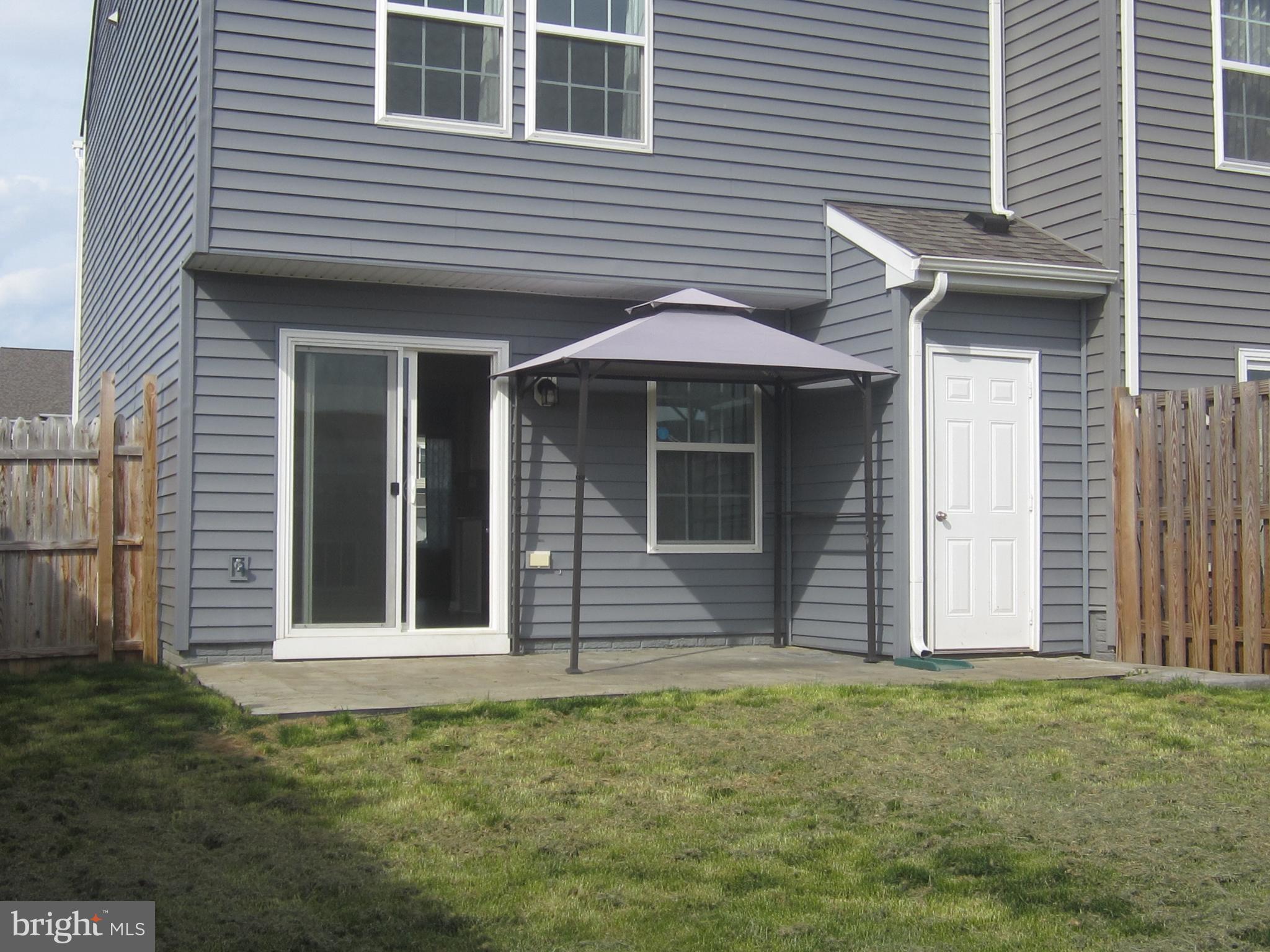 MCCAULEY CROSSING - Residential Lease