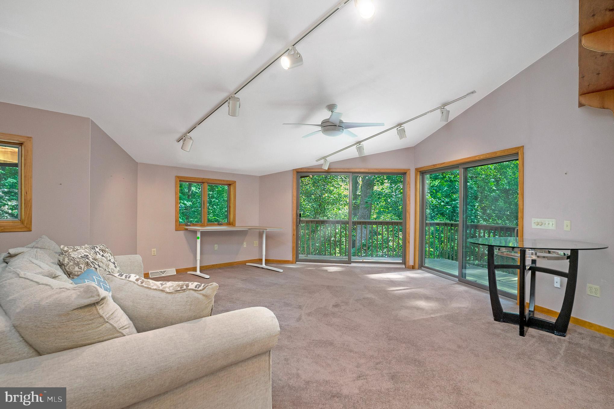 VALLEY FORGE MTN - Residential