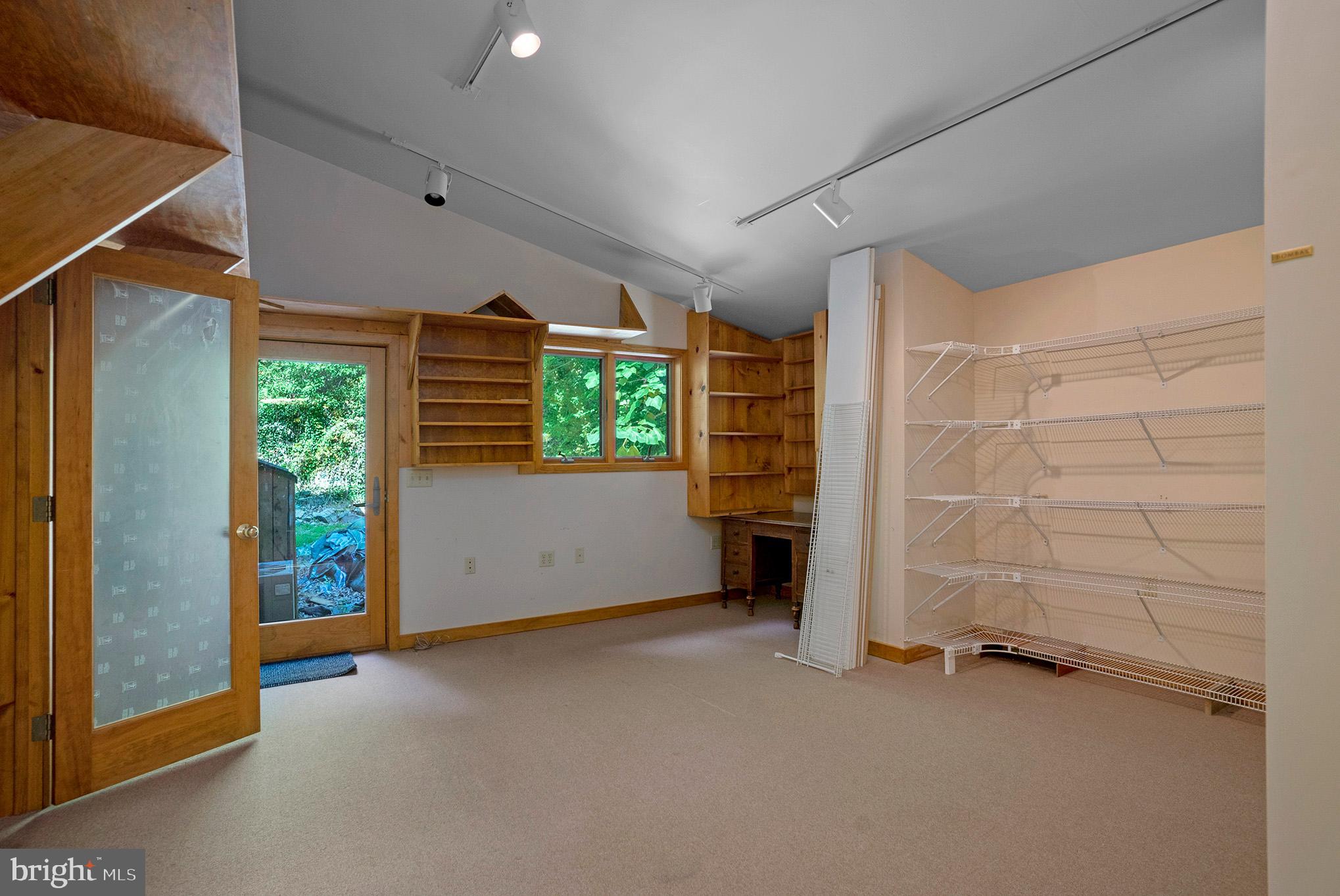 VALLEY FORGE MTN - Residential