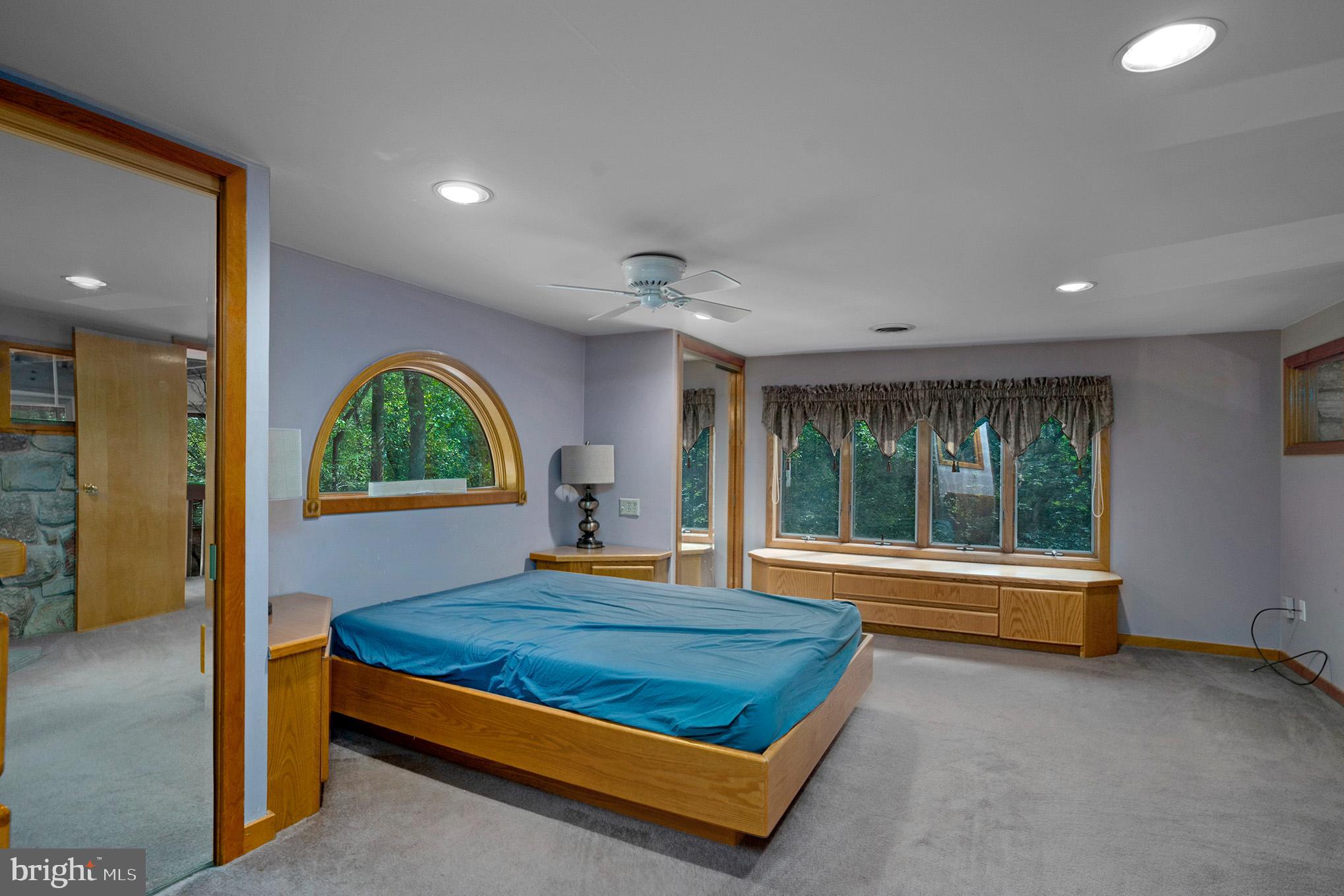 VALLEY FORGE MTN - Residential