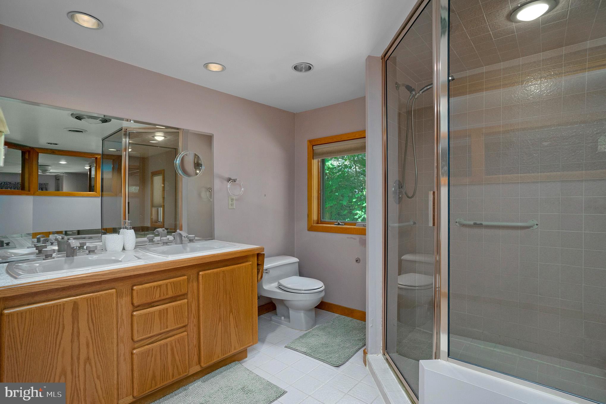 VALLEY FORGE MTN - Residential