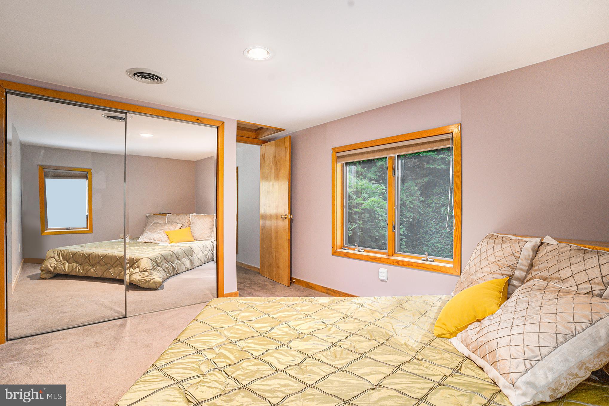 VALLEY FORGE MTN - Residential