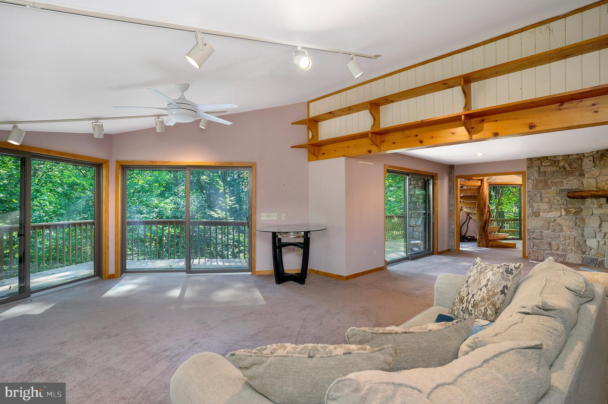 VALLEY FORGE MTN - Residential