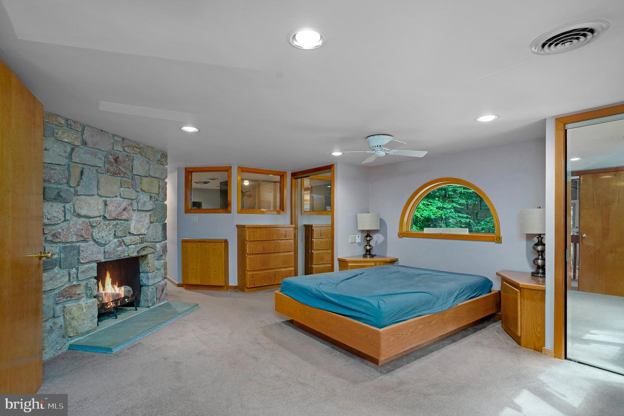 VALLEY FORGE MTN - Residential