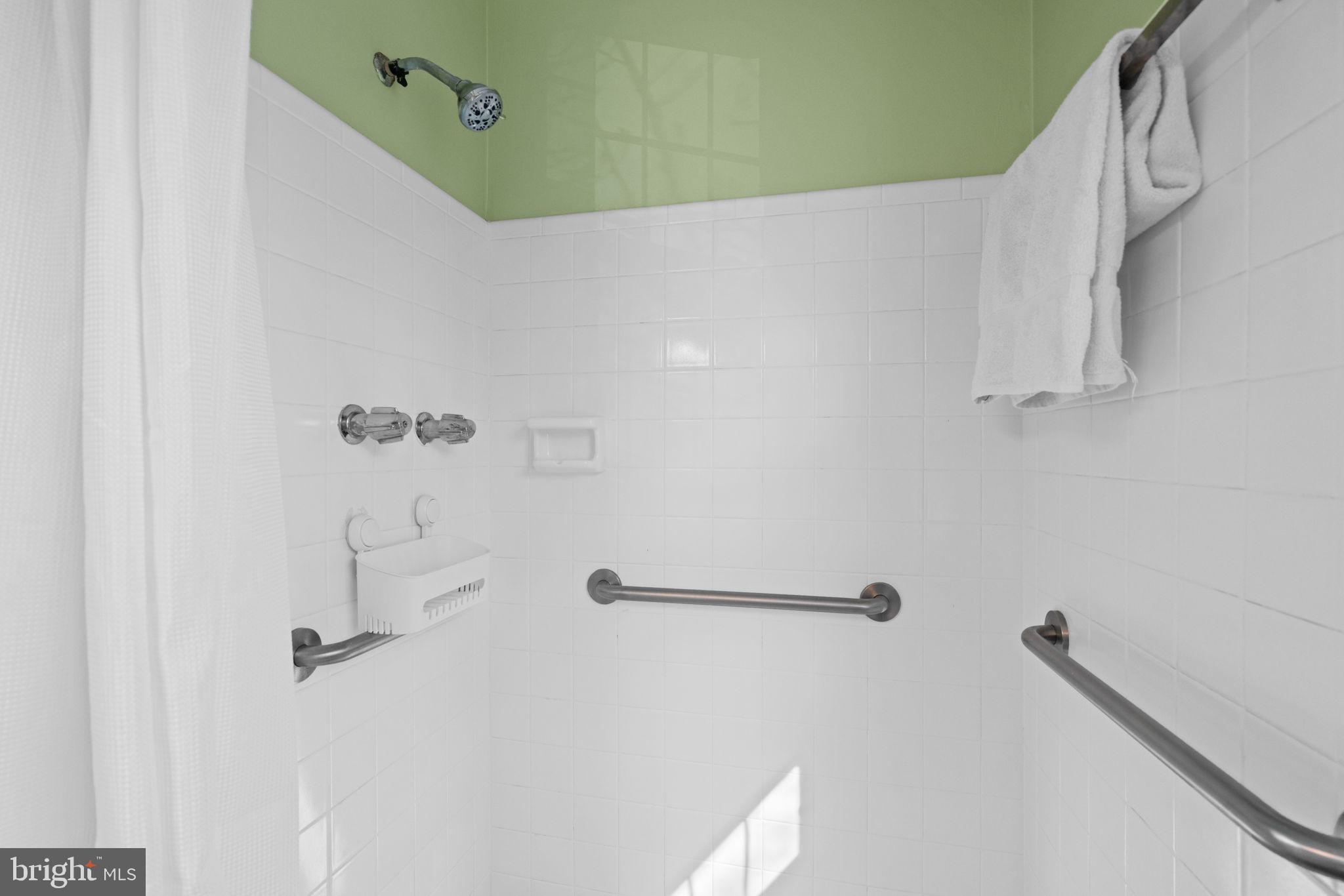 MILL CREEK TOWNE - Residential