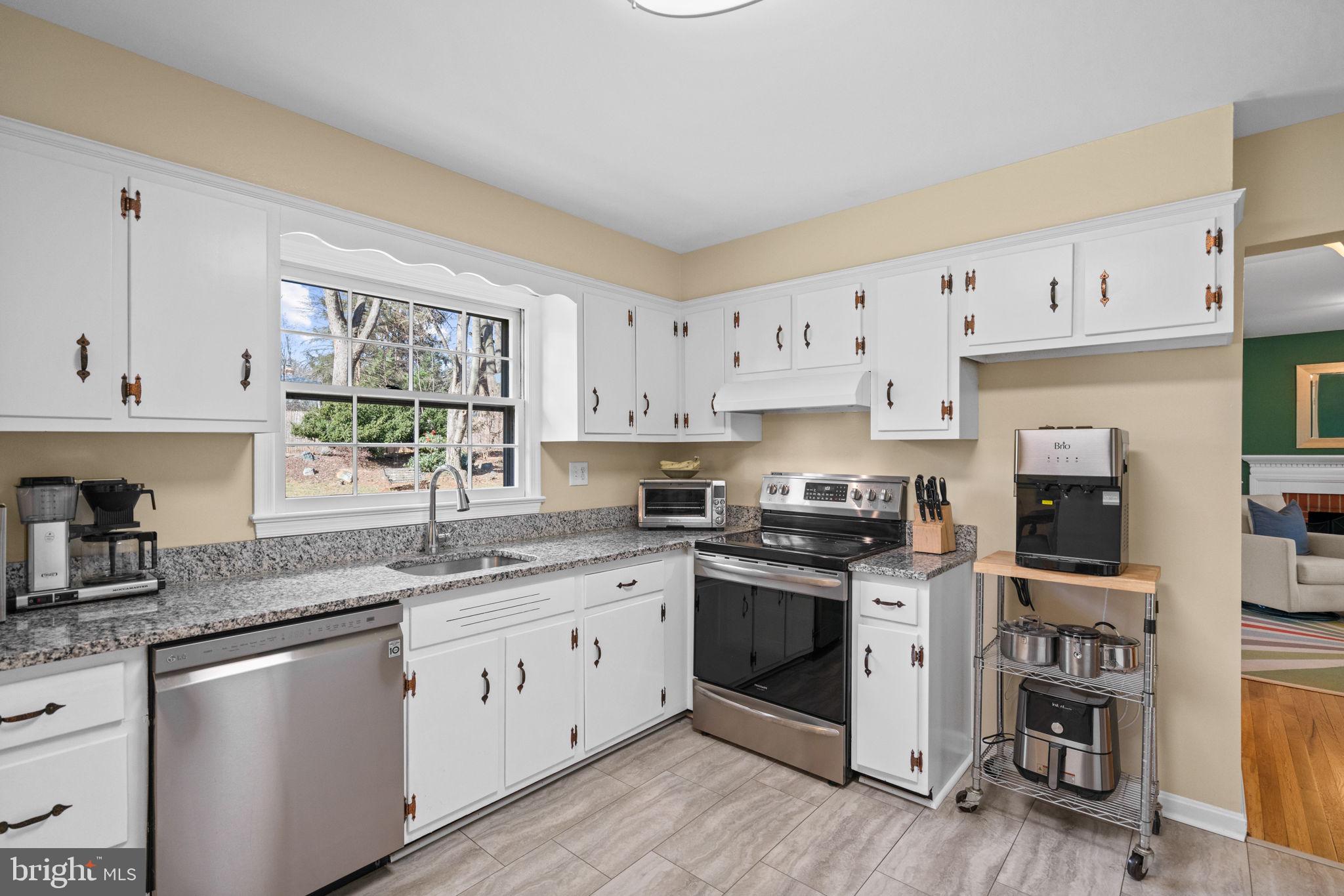 MILL CREEK TOWNE - Residential