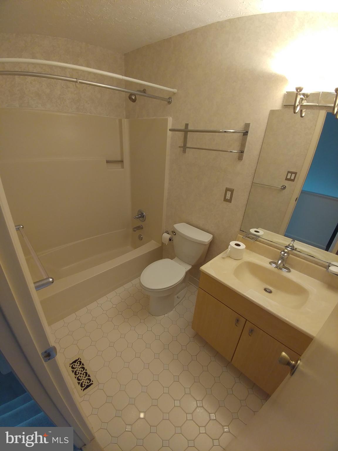 PINES ON THE SEVERN - Residential Lease