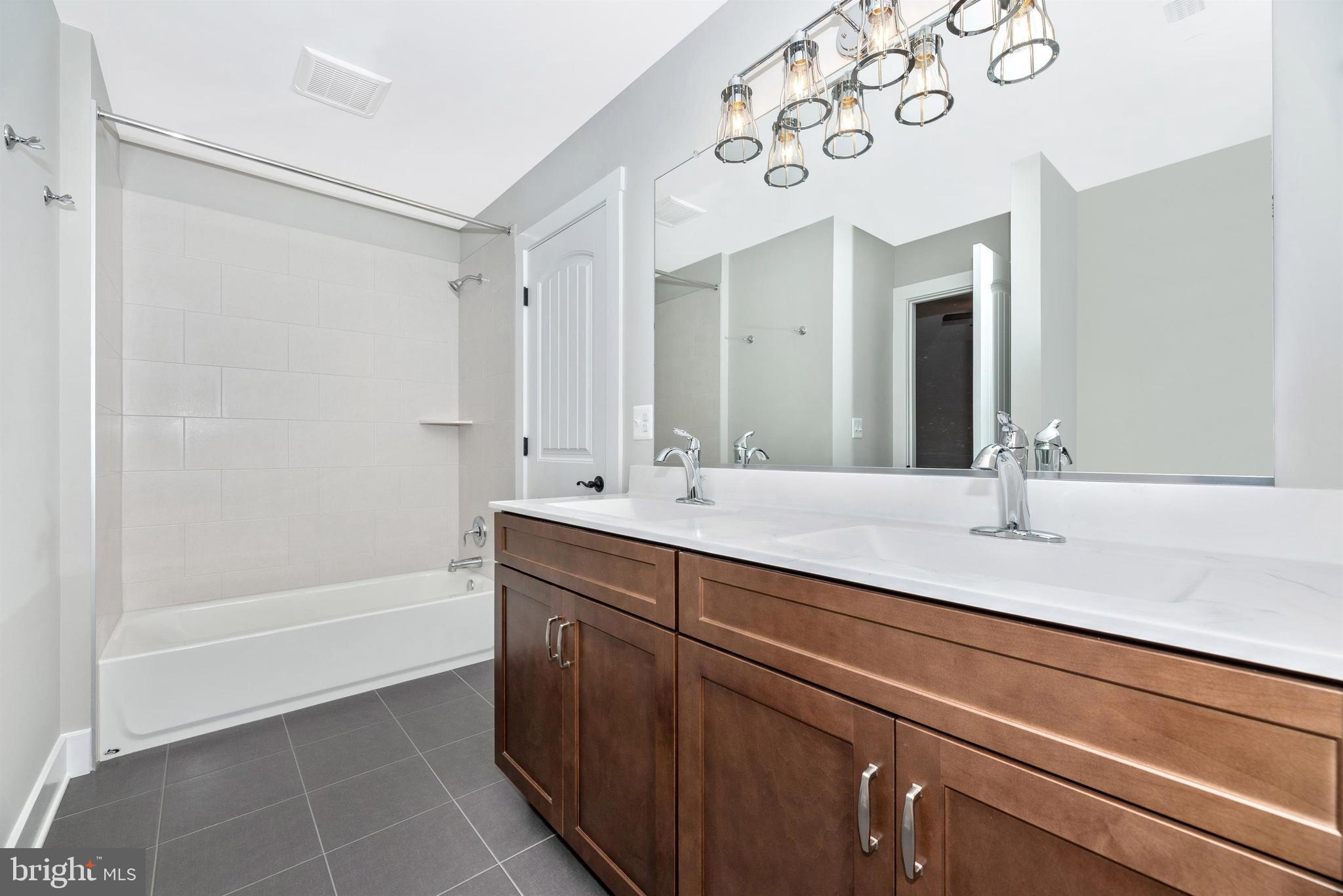 VISTA GREEN - Residential