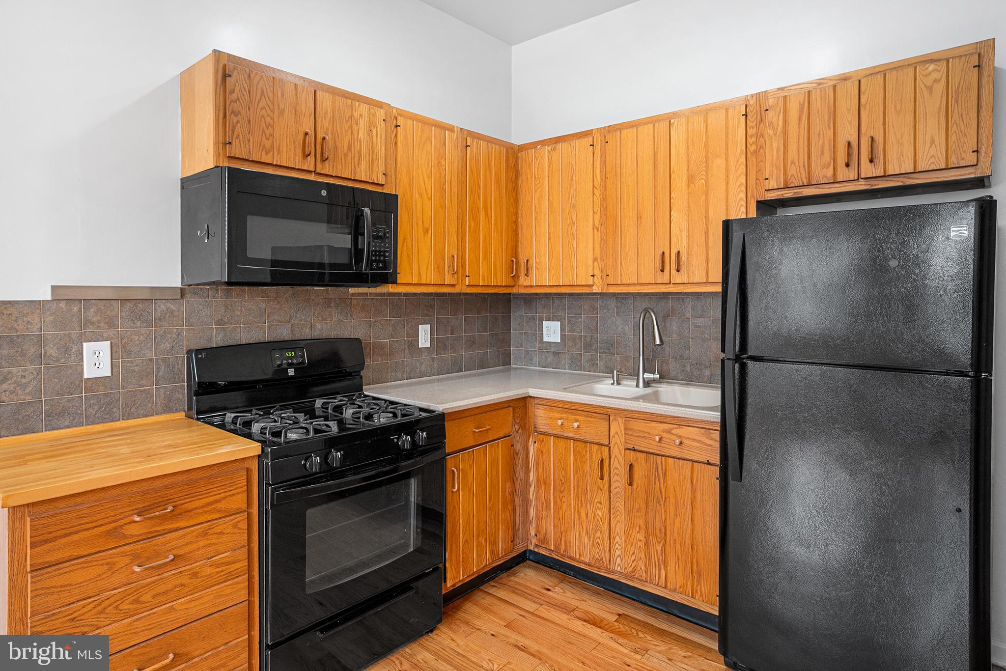 KENSINGTON - Residential Lease