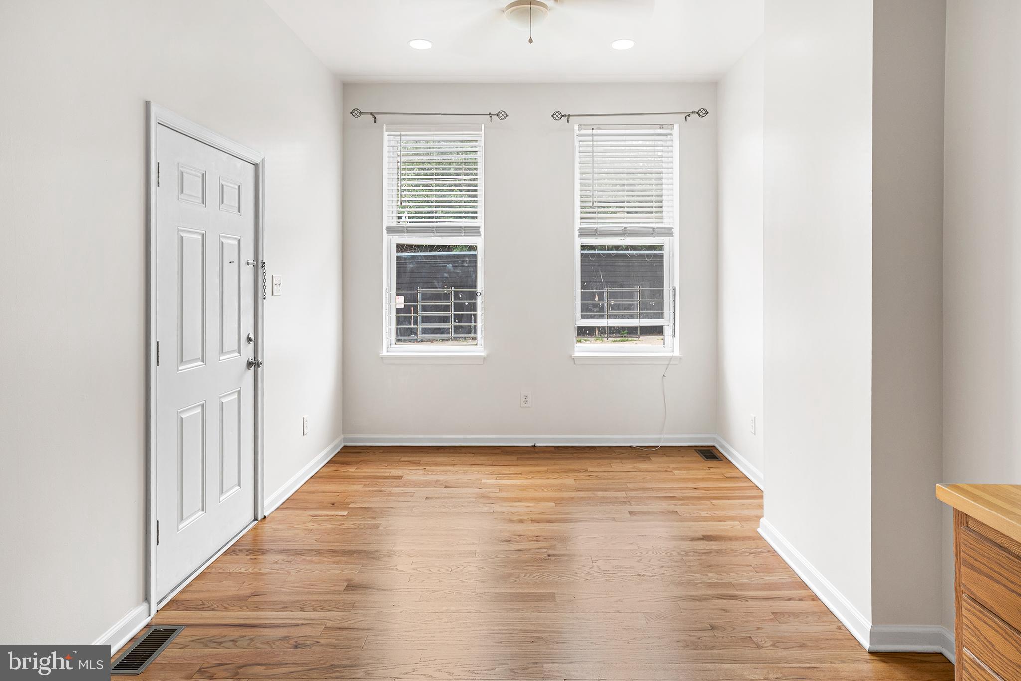 KENSINGTON - Residential Lease