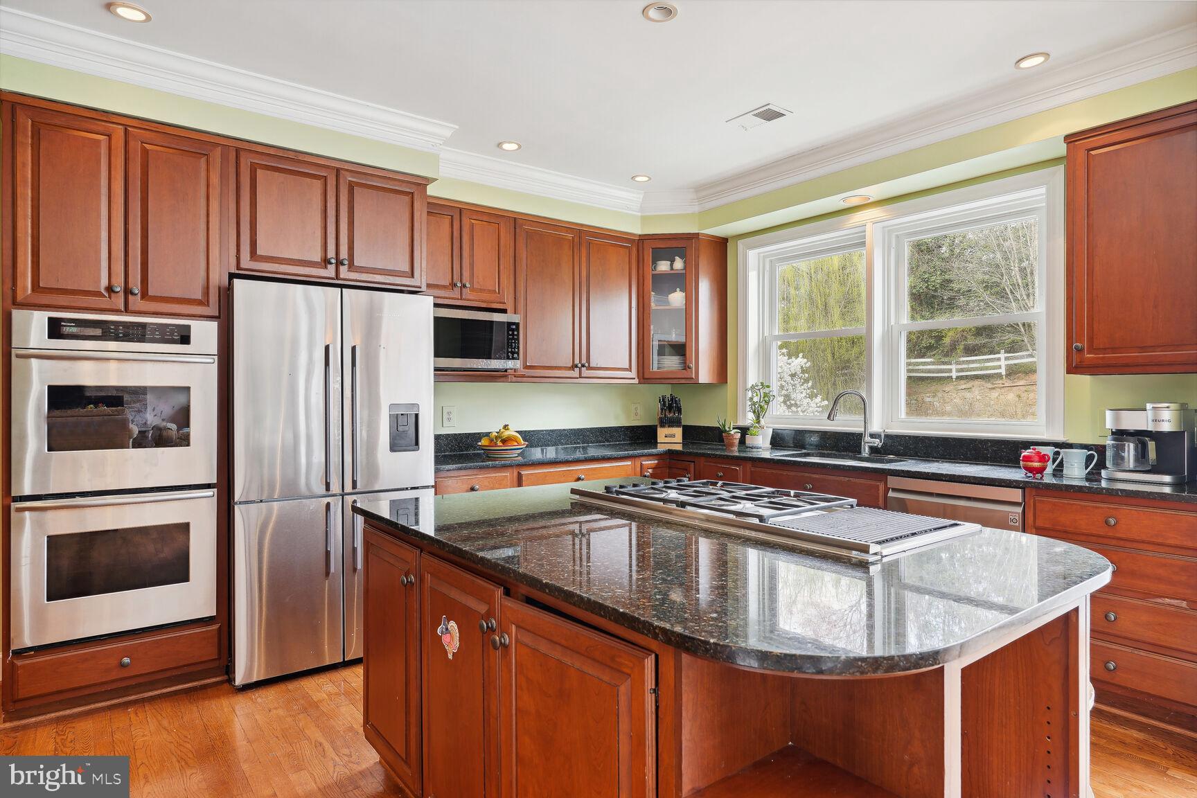 LAKE POTOMAC - Residential