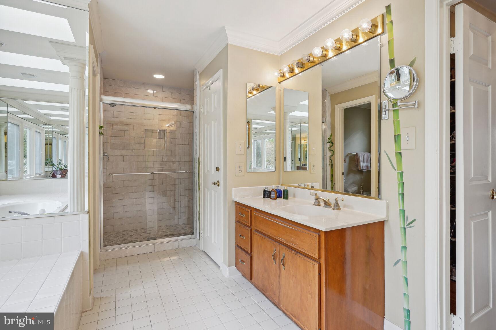 LAKE POTOMAC - Residential