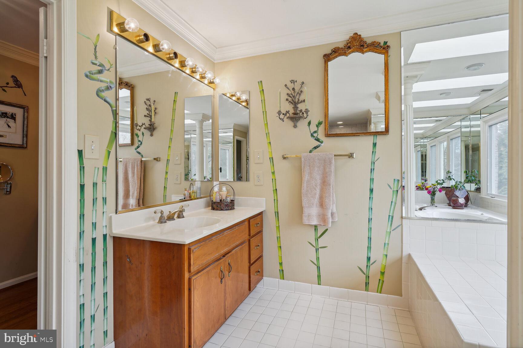 LAKE POTOMAC - Residential