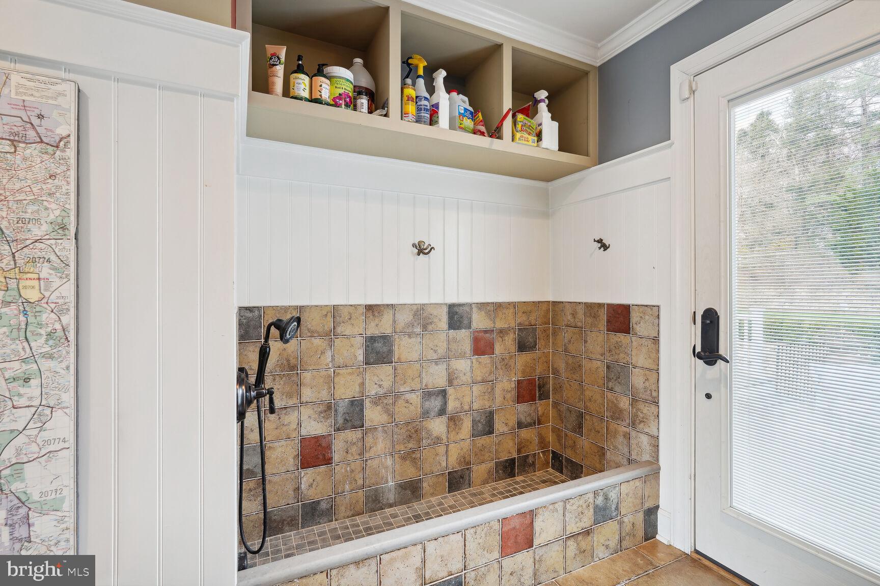 LAKE POTOMAC - Residential