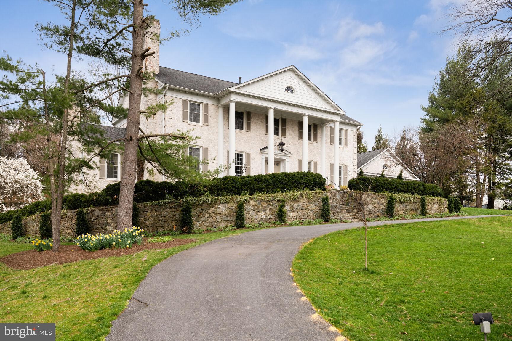 LAKE POTOMAC - Residential