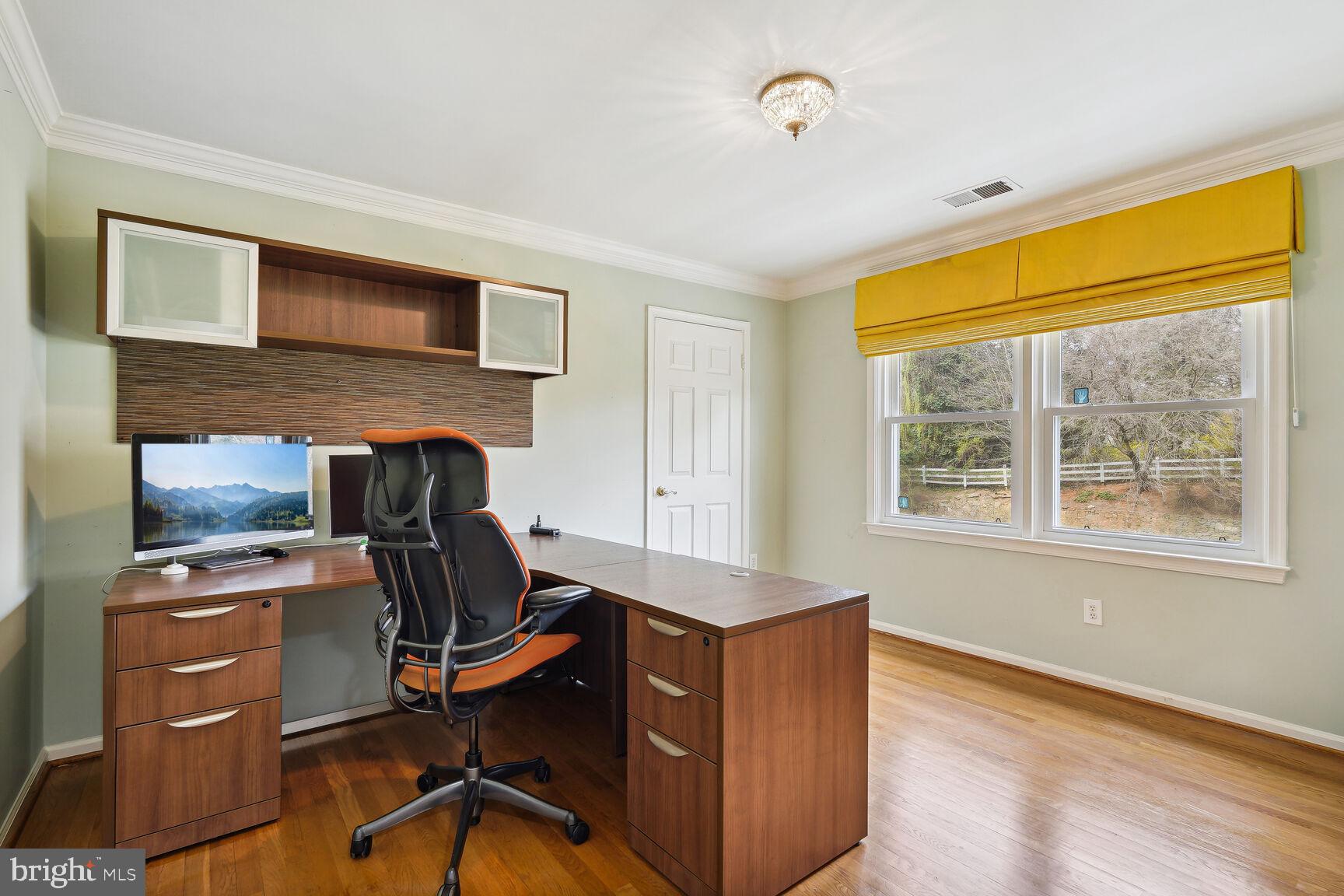 LAKE POTOMAC - Residential