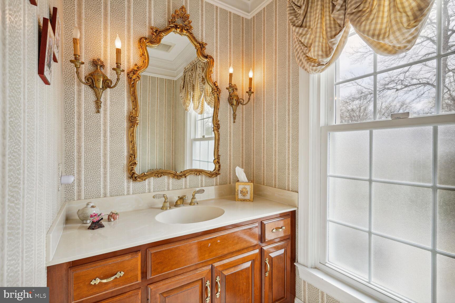 LAKE POTOMAC - Residential