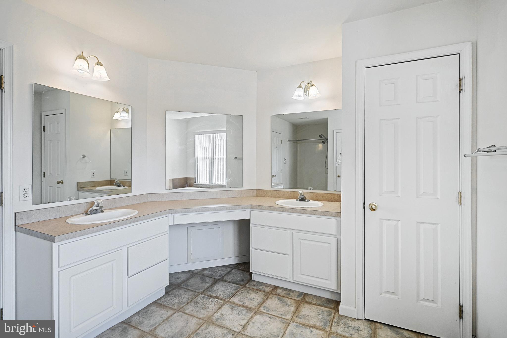 WOODRIDGE HUNT - Residential