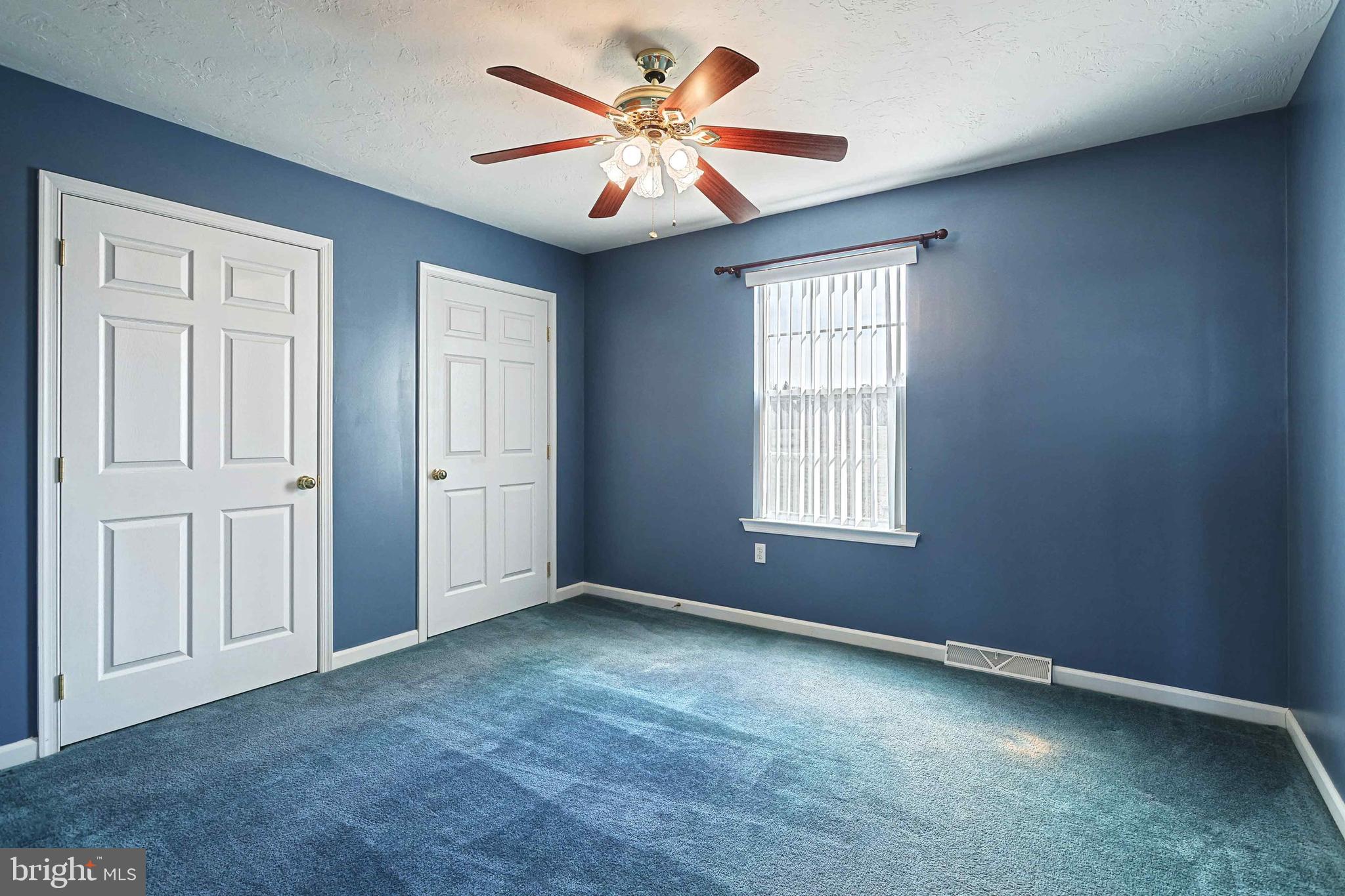 WOODRIDGE HUNT - Residential