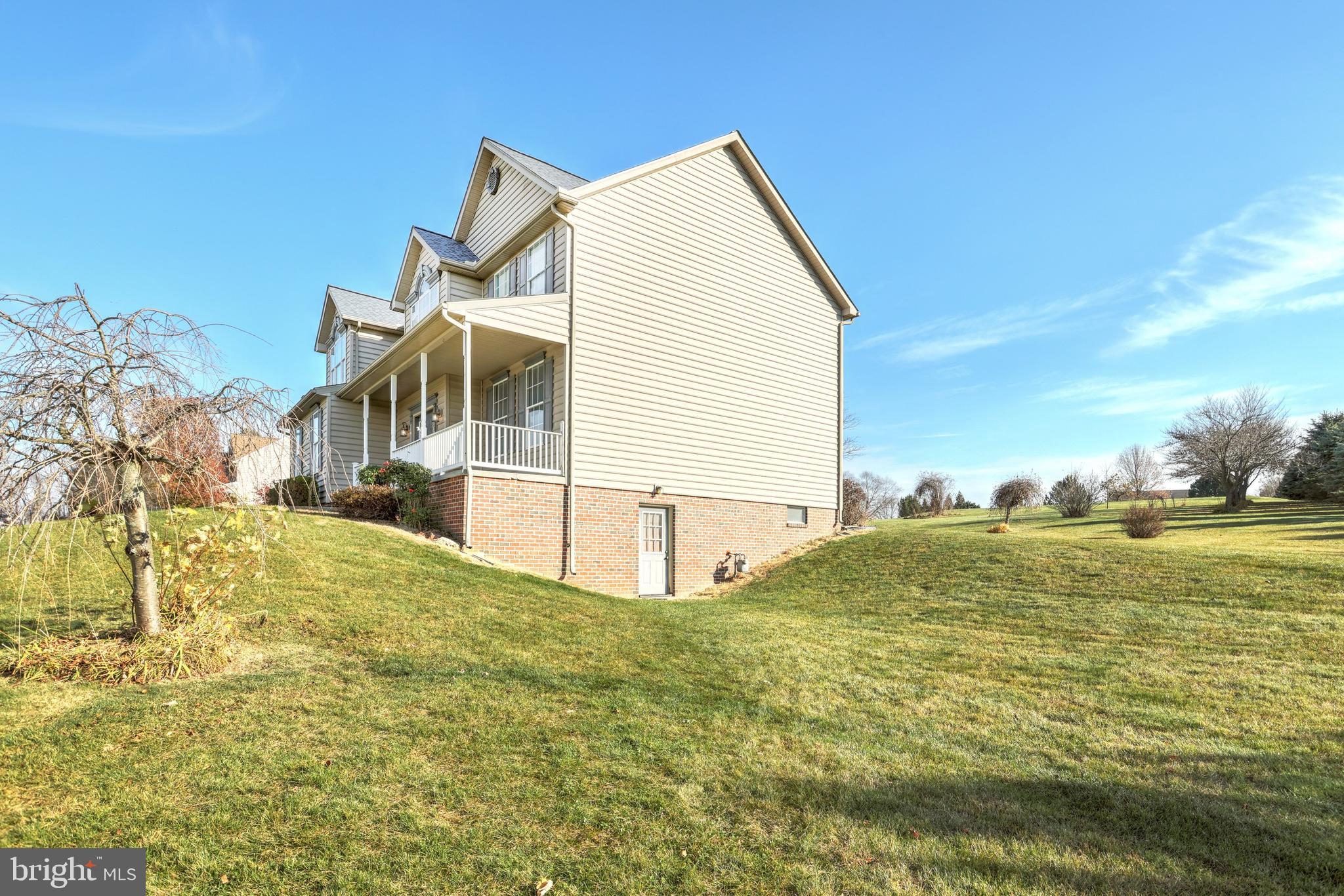 WOODRIDGE HUNT - Residential