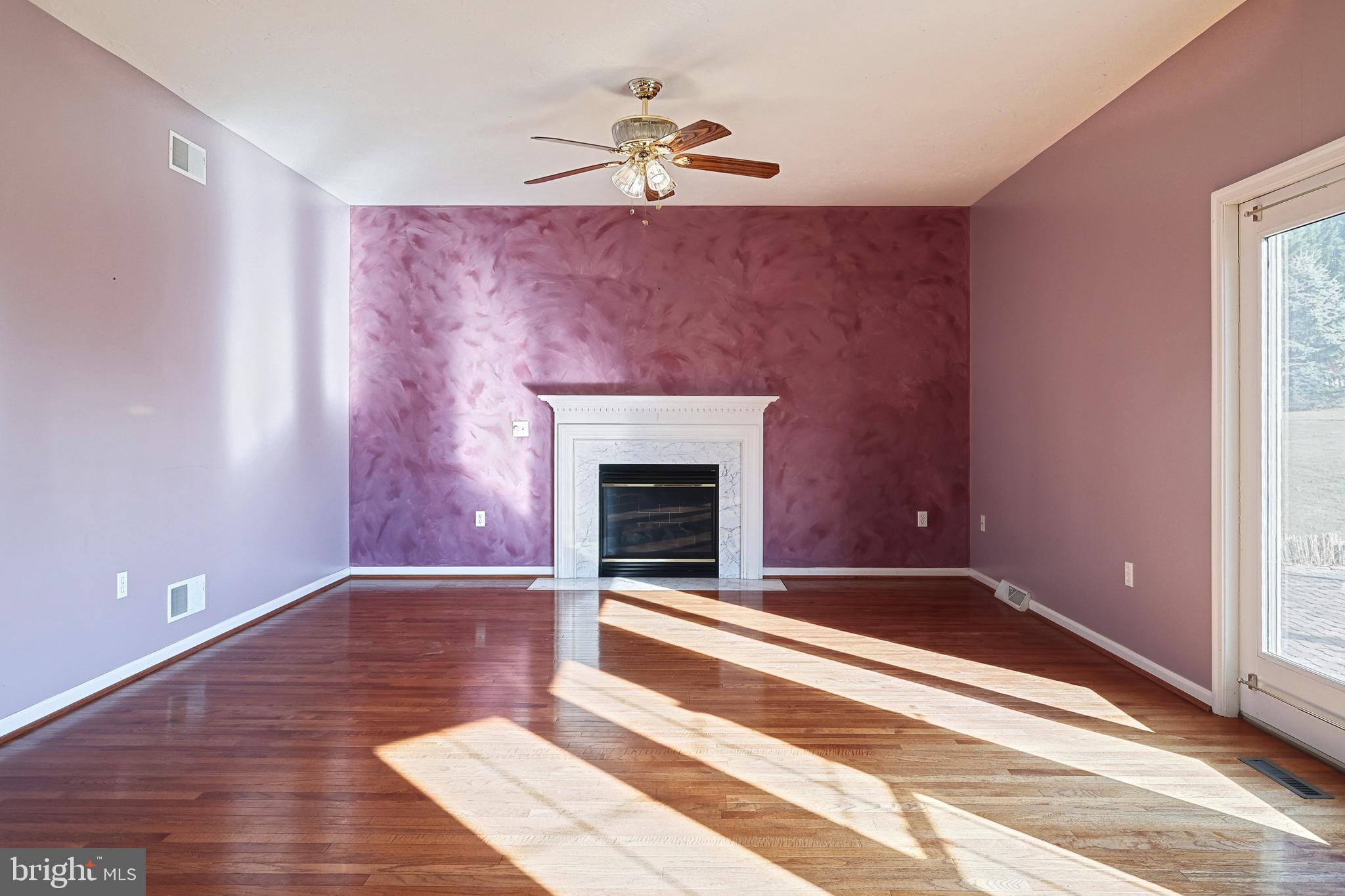 WOODRIDGE HUNT - Residential