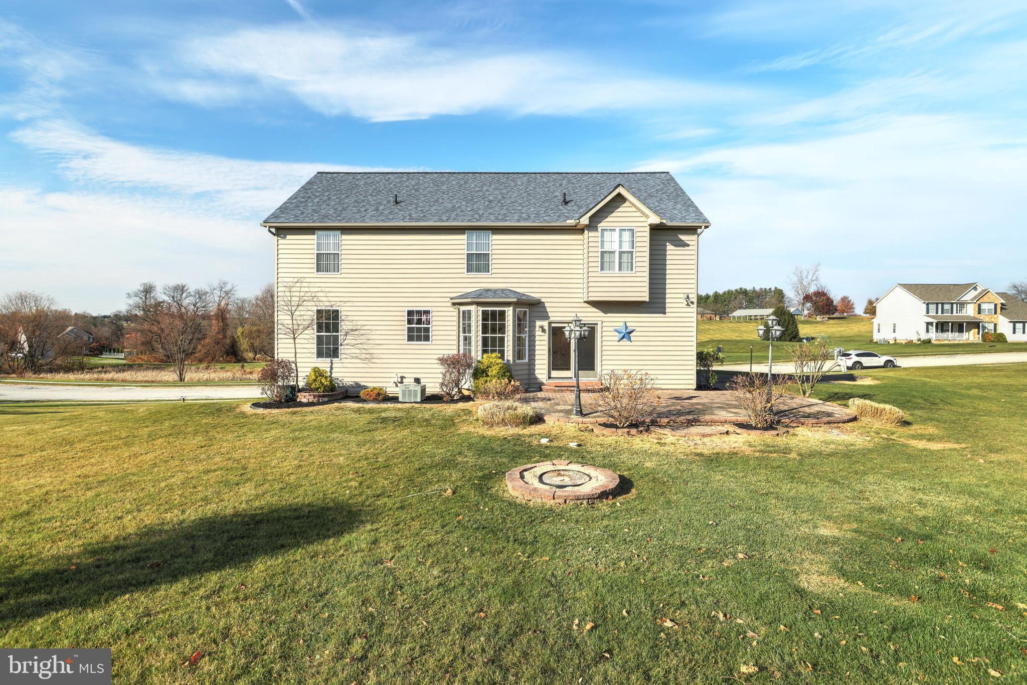 WOODRIDGE HUNT - Residential