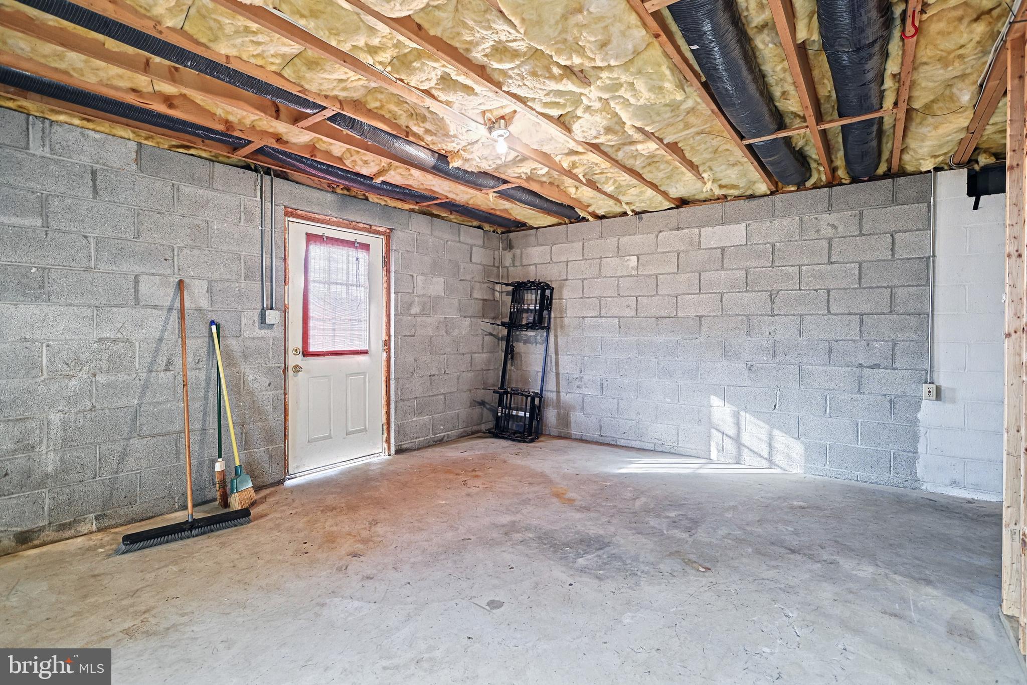 WOODRIDGE HUNT - Residential