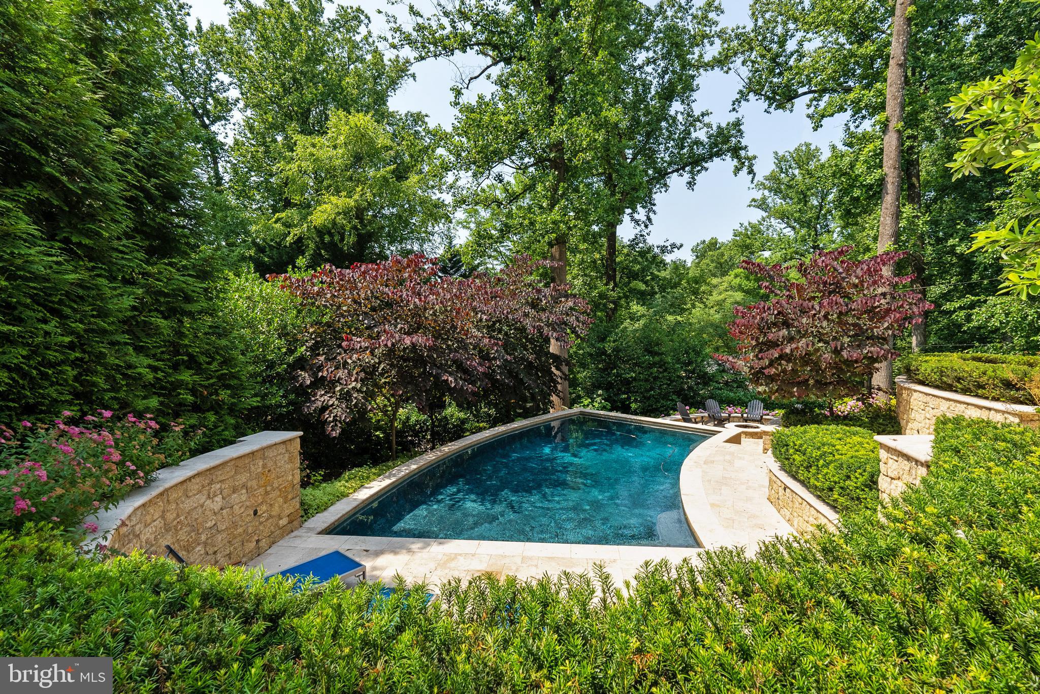 SPRING VALLEY - Residential