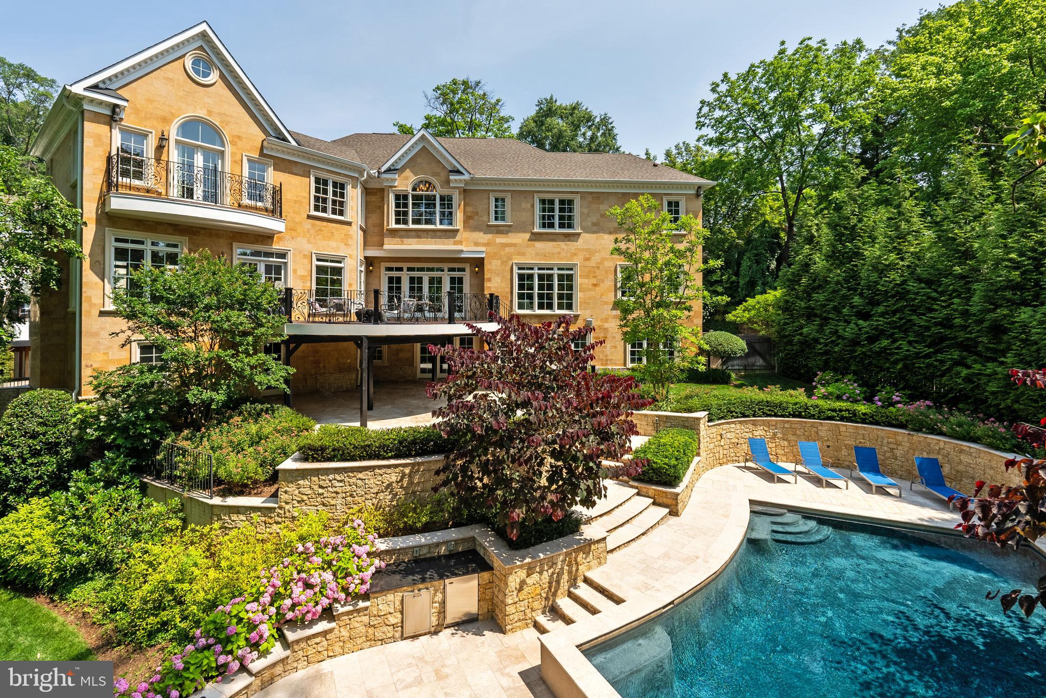 SPRING VALLEY - Residential