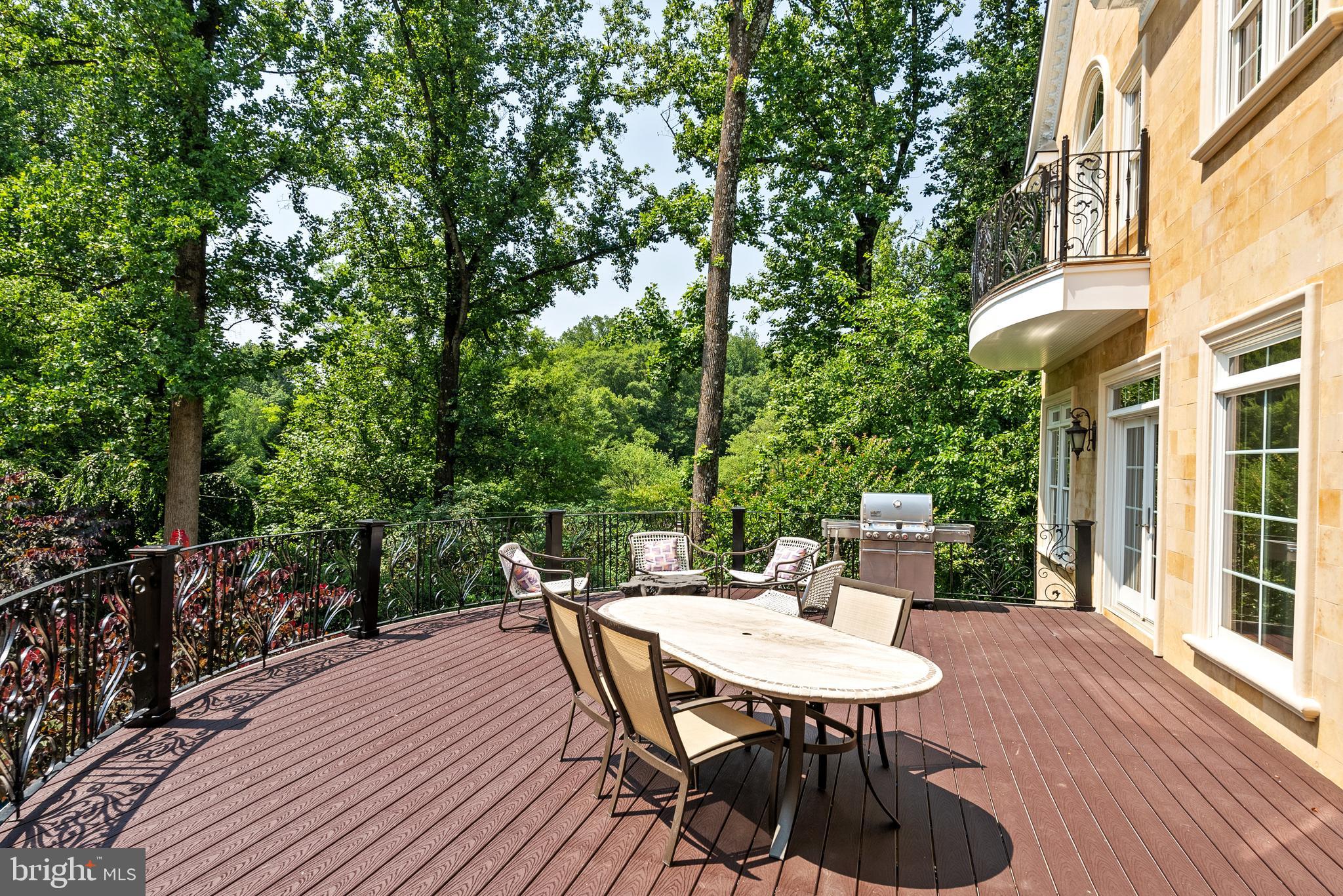 SPRING VALLEY - Residential